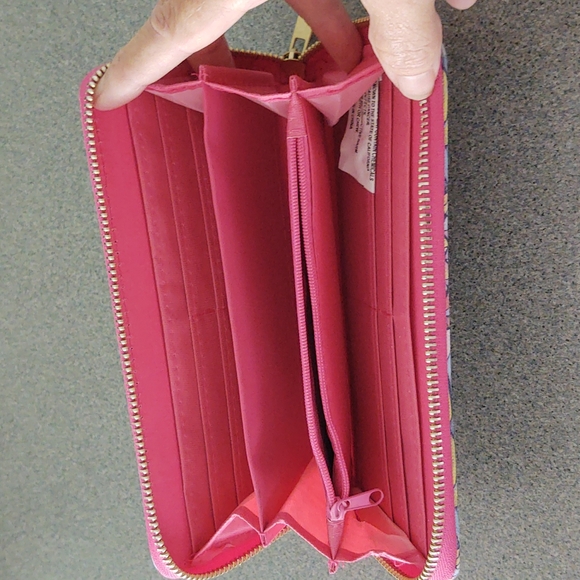 Ladies Wallet - Picture 2 of 7